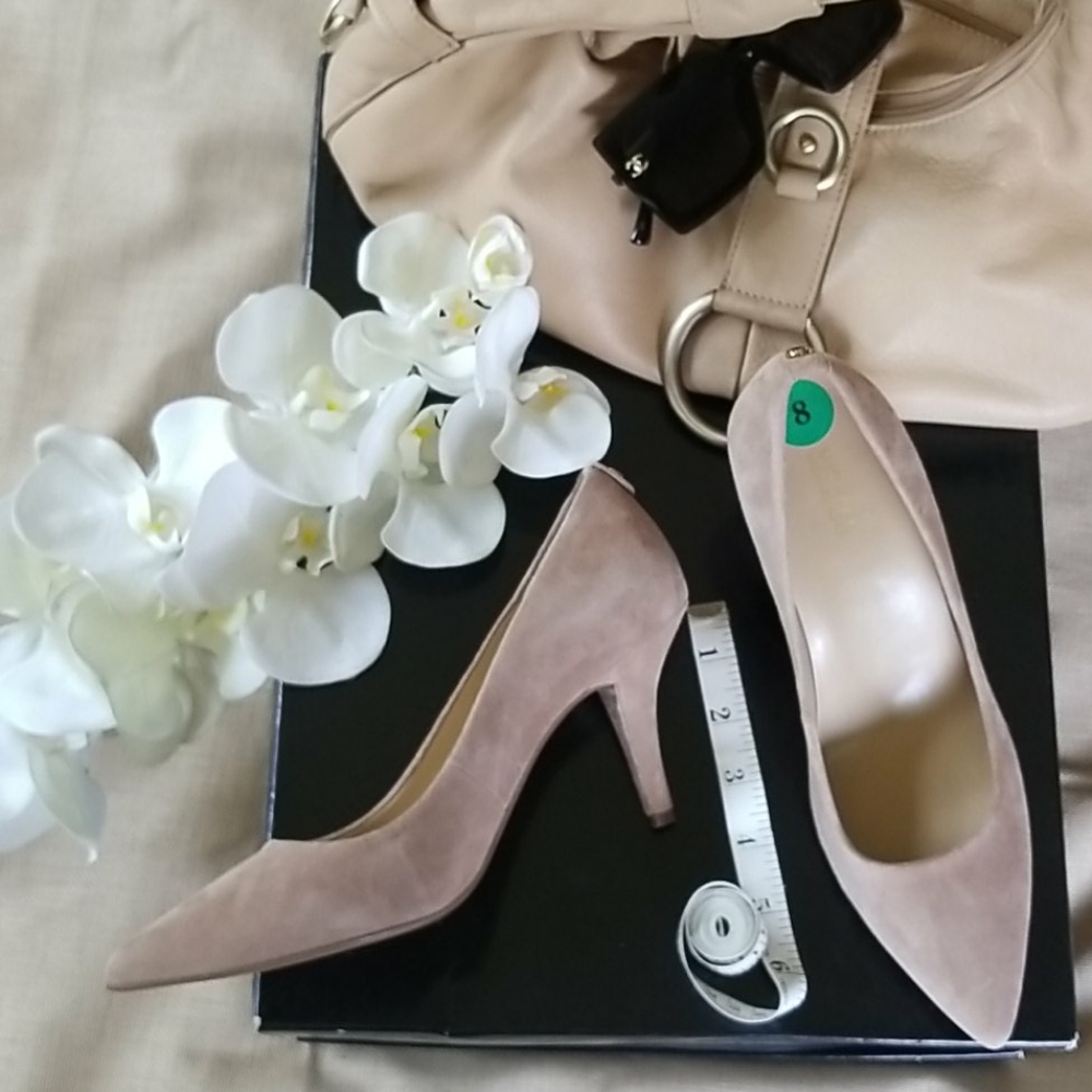 Women's classic shoes on heels - Picture 3 of 9